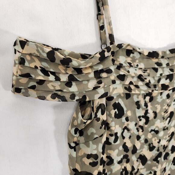CAbi Blouse Women Small Multicolor Leopard Camo Cold Shoulder Chiffon Casual Top - Picture 2 of 6